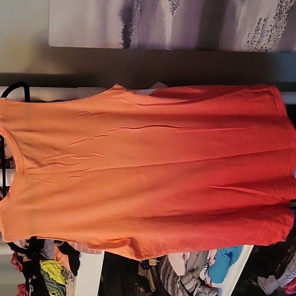 Pink brand shirt - Picture 3 of 3